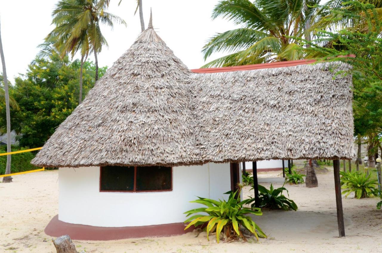 Funky Squids Beach Resort Багамойо Экстерьер фото